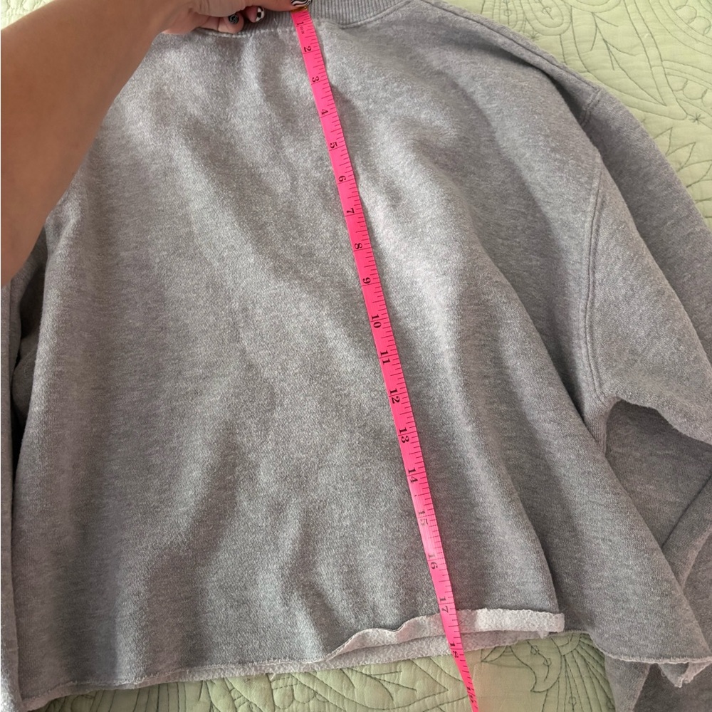 John Galt Brandy Melville California Cropped Crewneck - Picture 6 of 6